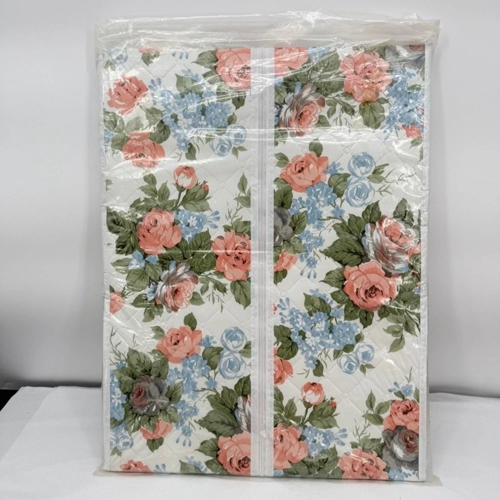 Vintage NEW Floral Garment Bag Quilted Vinyl Retro Hanging Storage -- Taiwan